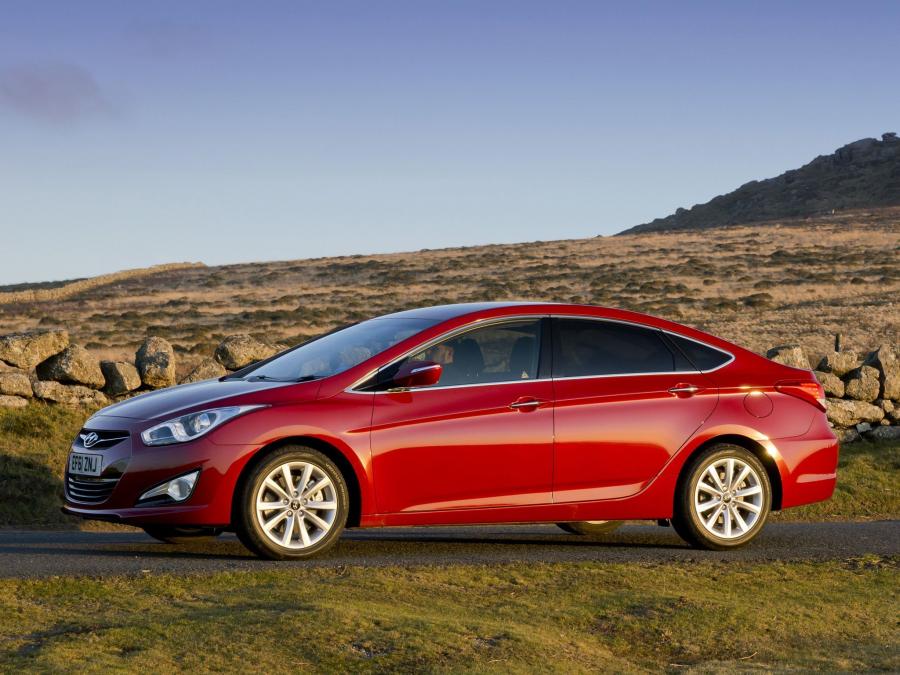  Hyundai i40 Sedan 2012 года  (UK) (фото 4 из 21)